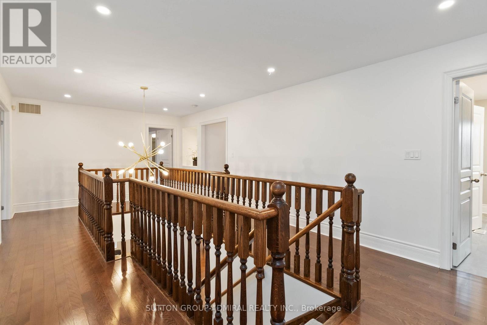 3301 Skipton Lane, Oakville, Ontario  L6M 0K2 - Photo 25 - W12462333