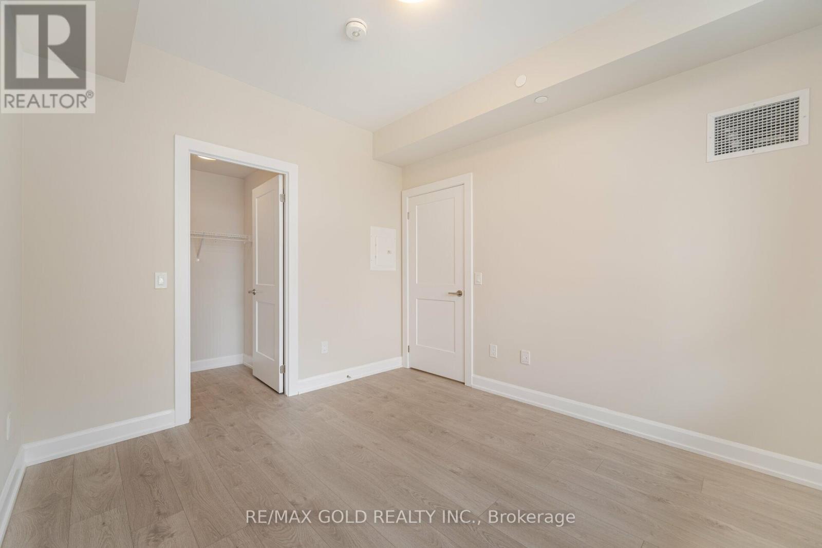 817 - 3220 William Coltson Avenue E, Oakville, Ontario  L6H 7X9 - Photo 15 - W12462336
