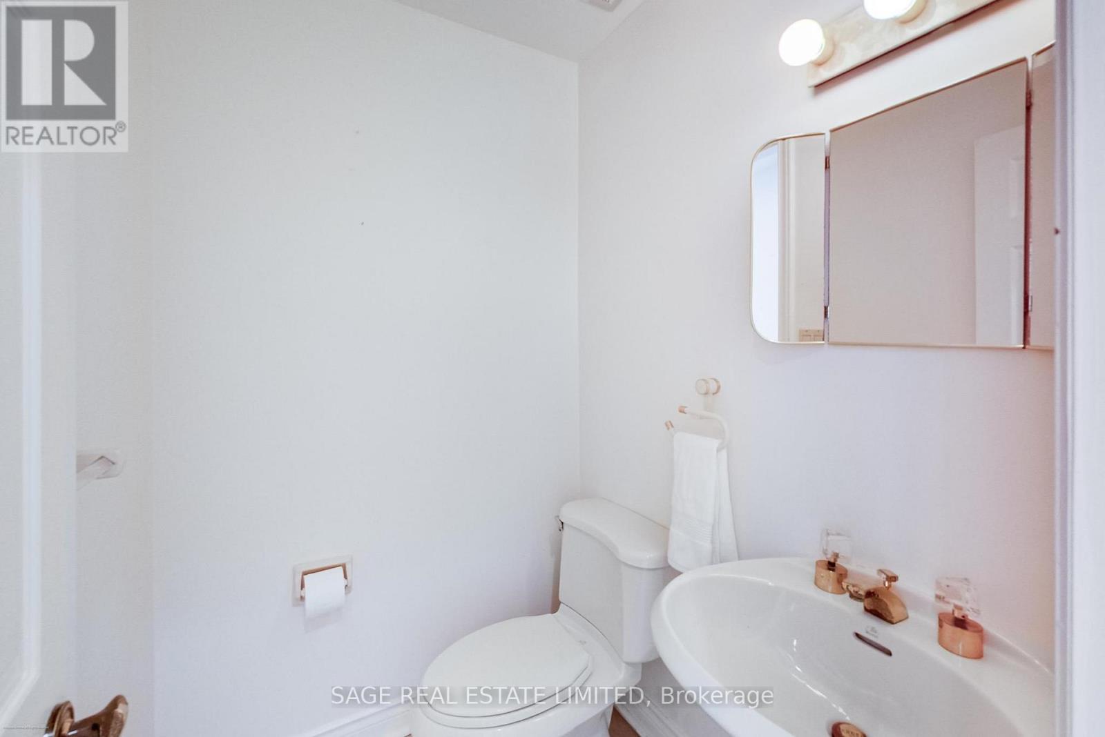 4143 Tapestry Trail, Mississauga, Ontario  L4W 4E4 - Photo 23 - W12462373