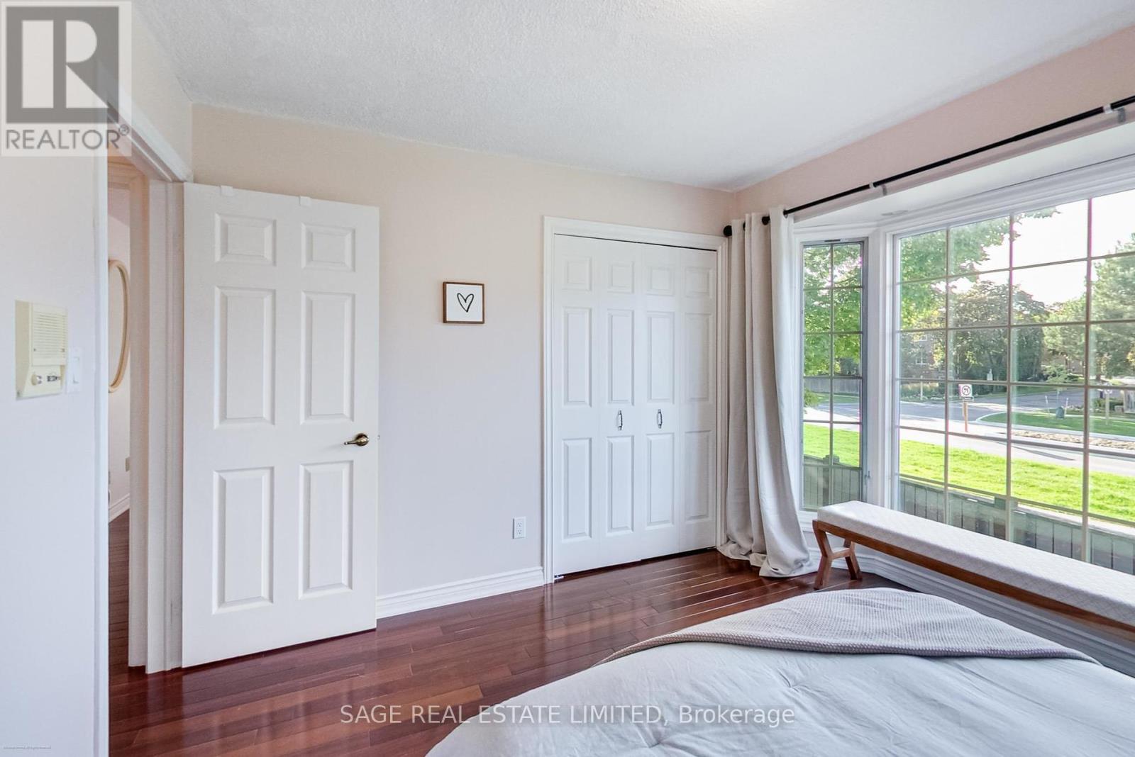 4143 Tapestry Trail, Mississauga, Ontario  L4W 4E4 - Photo 25 - W12462373