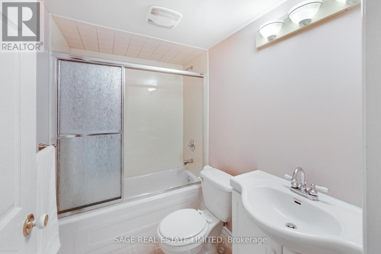 4143 Tapestry Trail, Mississauga, Ontario  L4W 4E4 - Photo 45 - W12462373