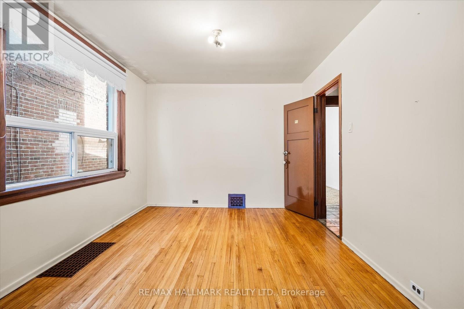 93 Nairn Avenue, Toronto, Ontario  M6E 4G9 - Photo 12 - W12462415
