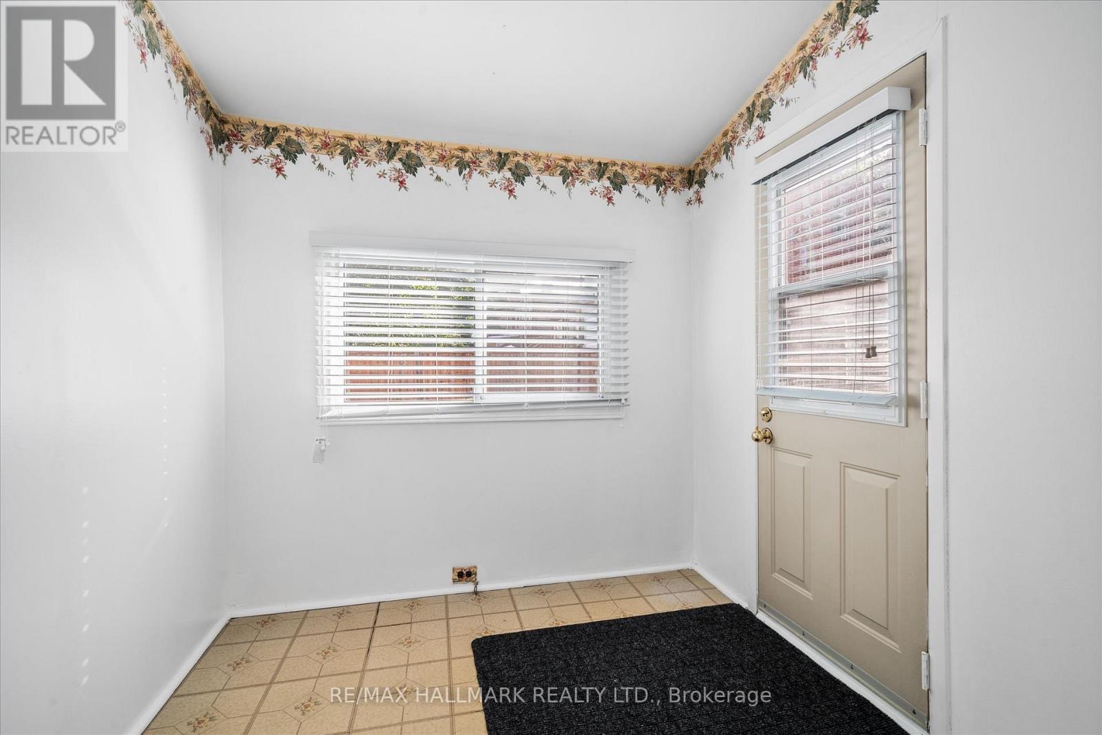 93 Nairn Avenue, Toronto, Ontario  M6E 4G9 - Photo 17 - W12462415
