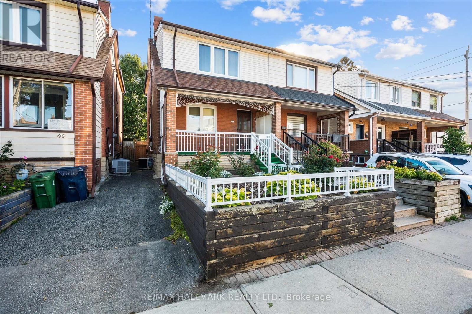 93 Nairn Avenue, Toronto, Ontario  M6E 4G9 - Photo 2 - W12462415