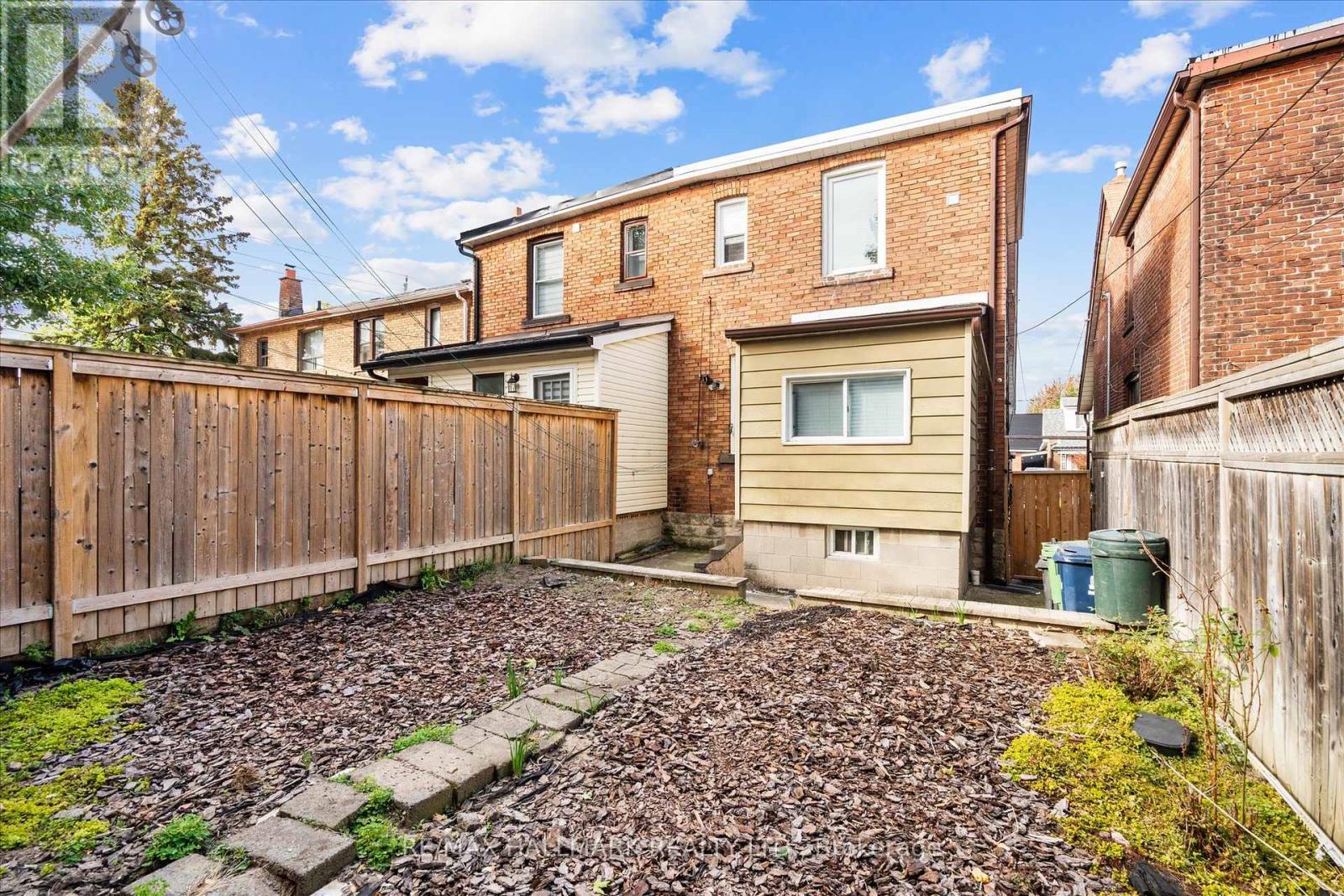 93 Nairn Avenue, Toronto, Ontario  M6E 4G9 - Photo 36 - W12462415