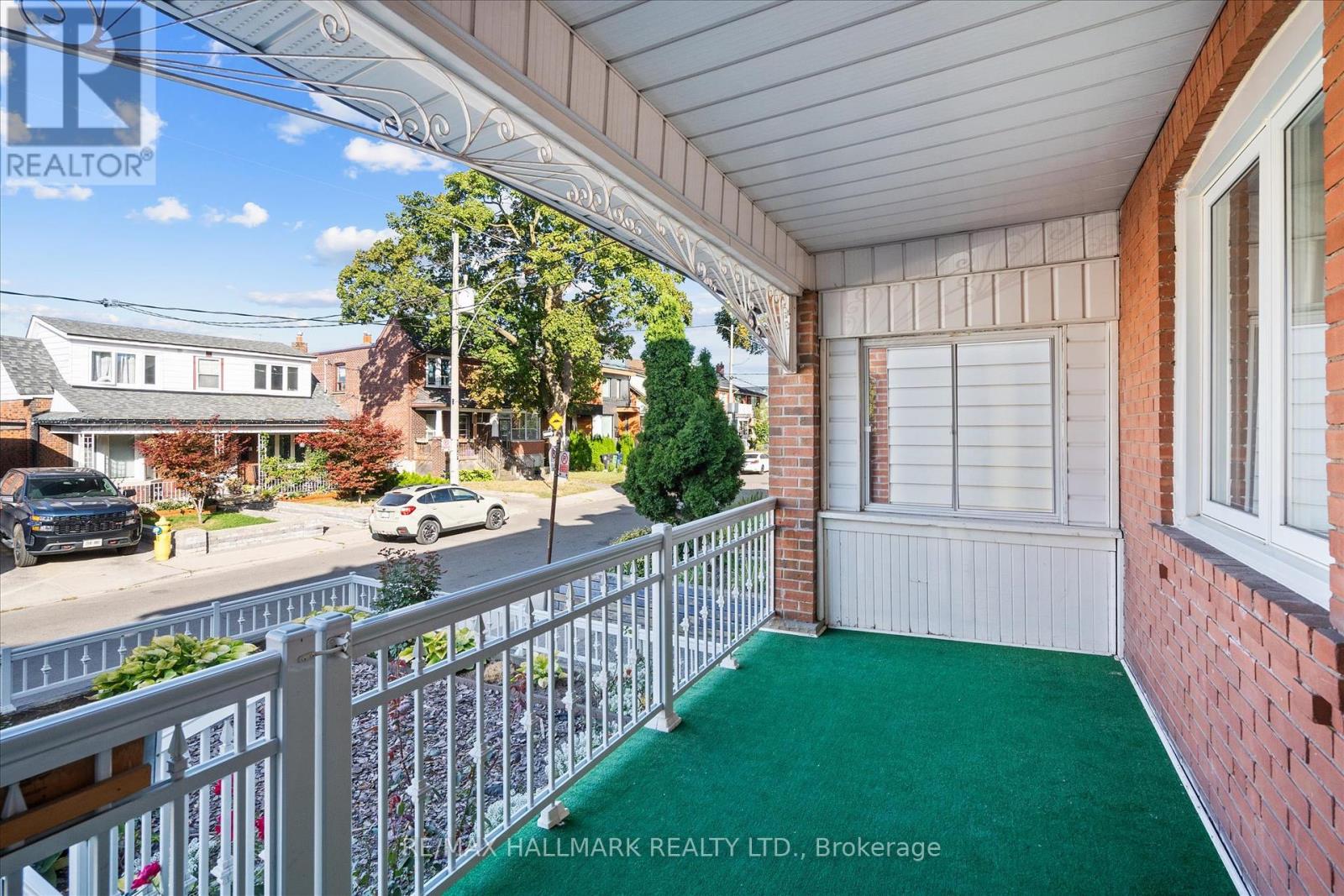 93 Nairn Avenue, Toronto, Ontario  M6E 4G9 - Photo 5 - W12462415