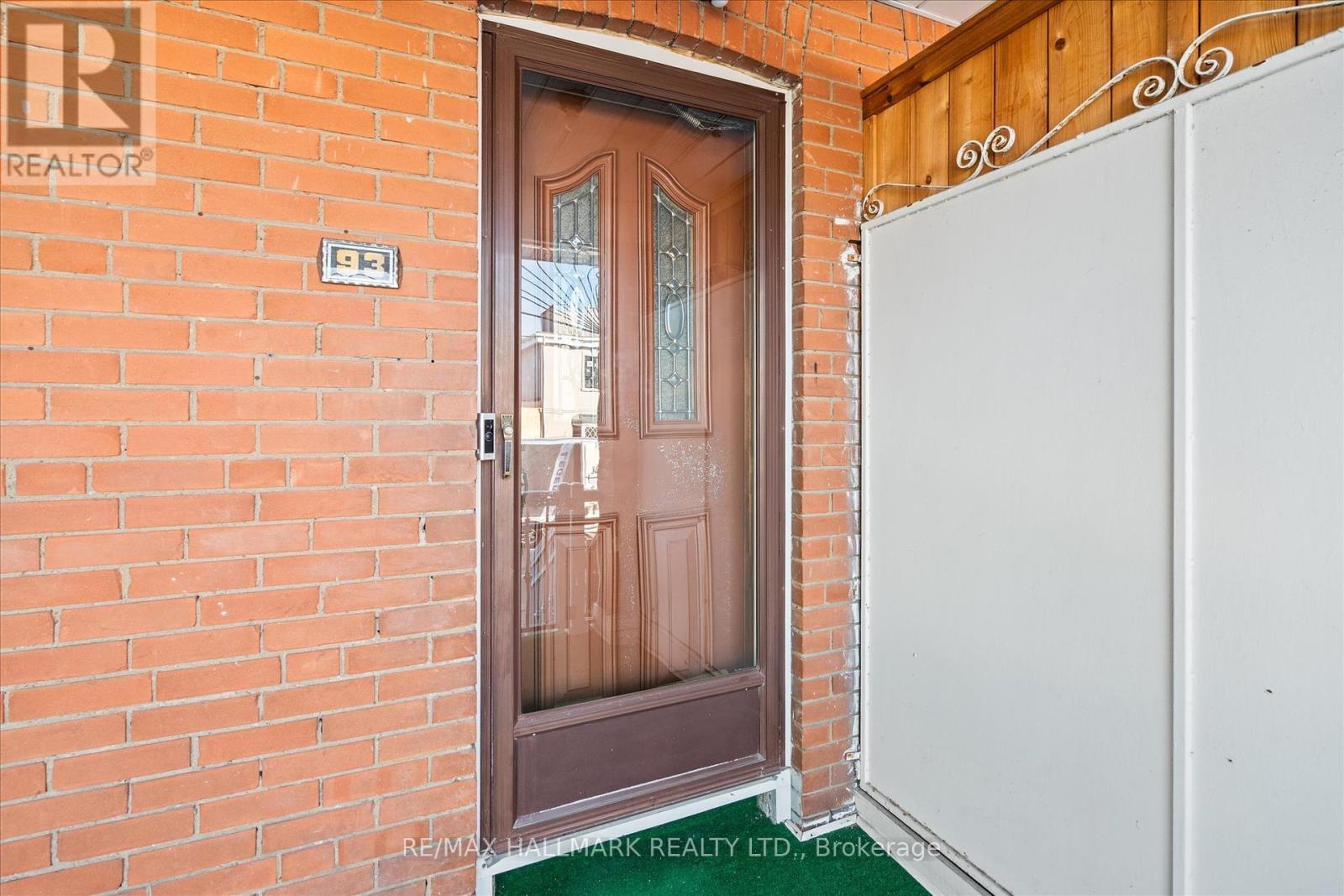 93 Nairn Avenue, Toronto, Ontario  M6E 4G9 - Photo 7 - W12462415
