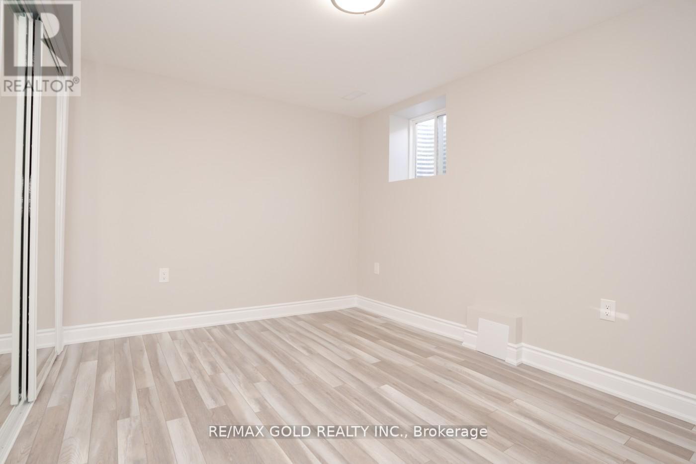 41 Danesbury Crescent, Brampton, Ontario  L6T 1T2 - Photo 34 - W12462426