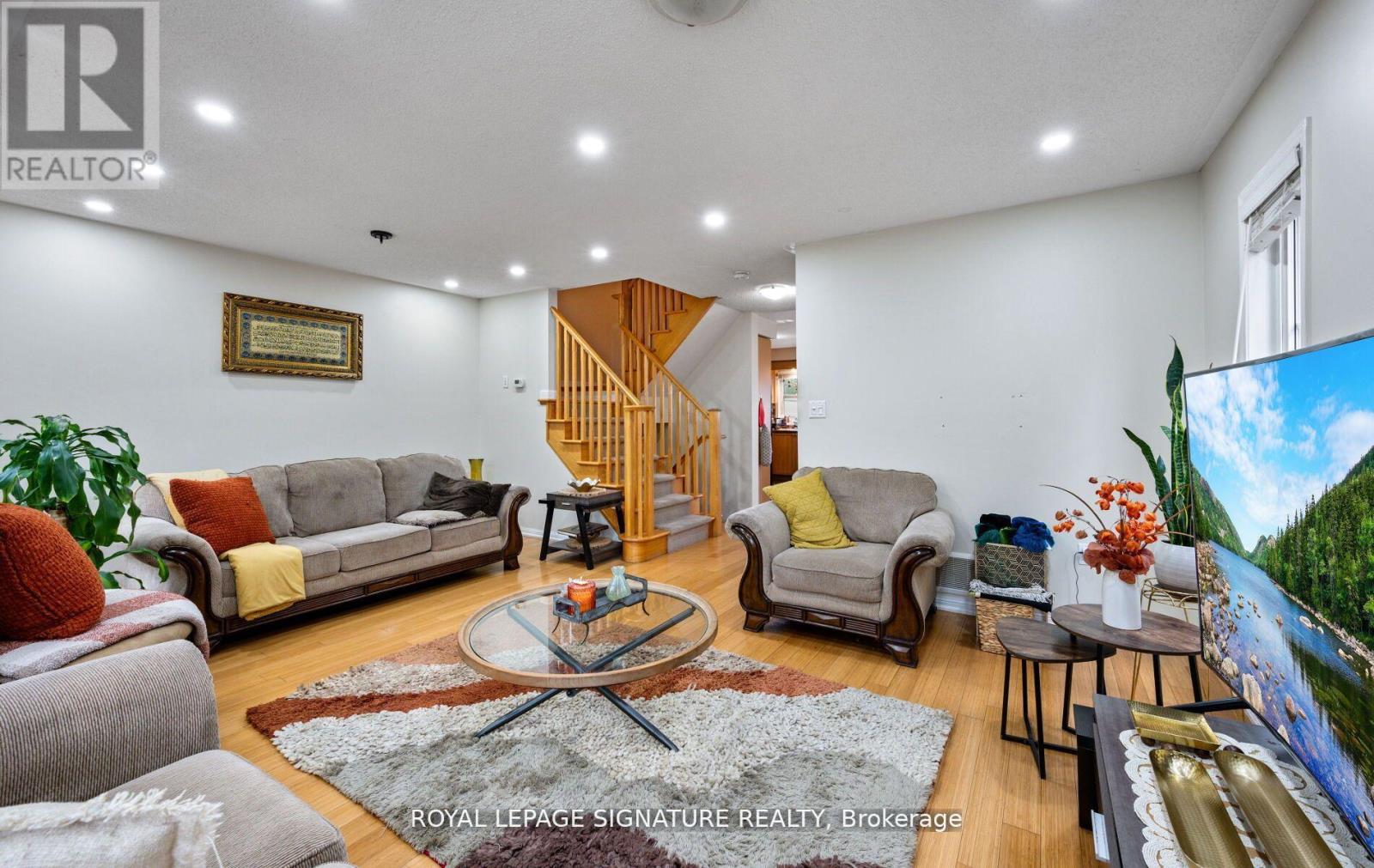 656 Scott Boulevard, Milton, Ontario  L9T 0P3 - Photo 12 - W12462476