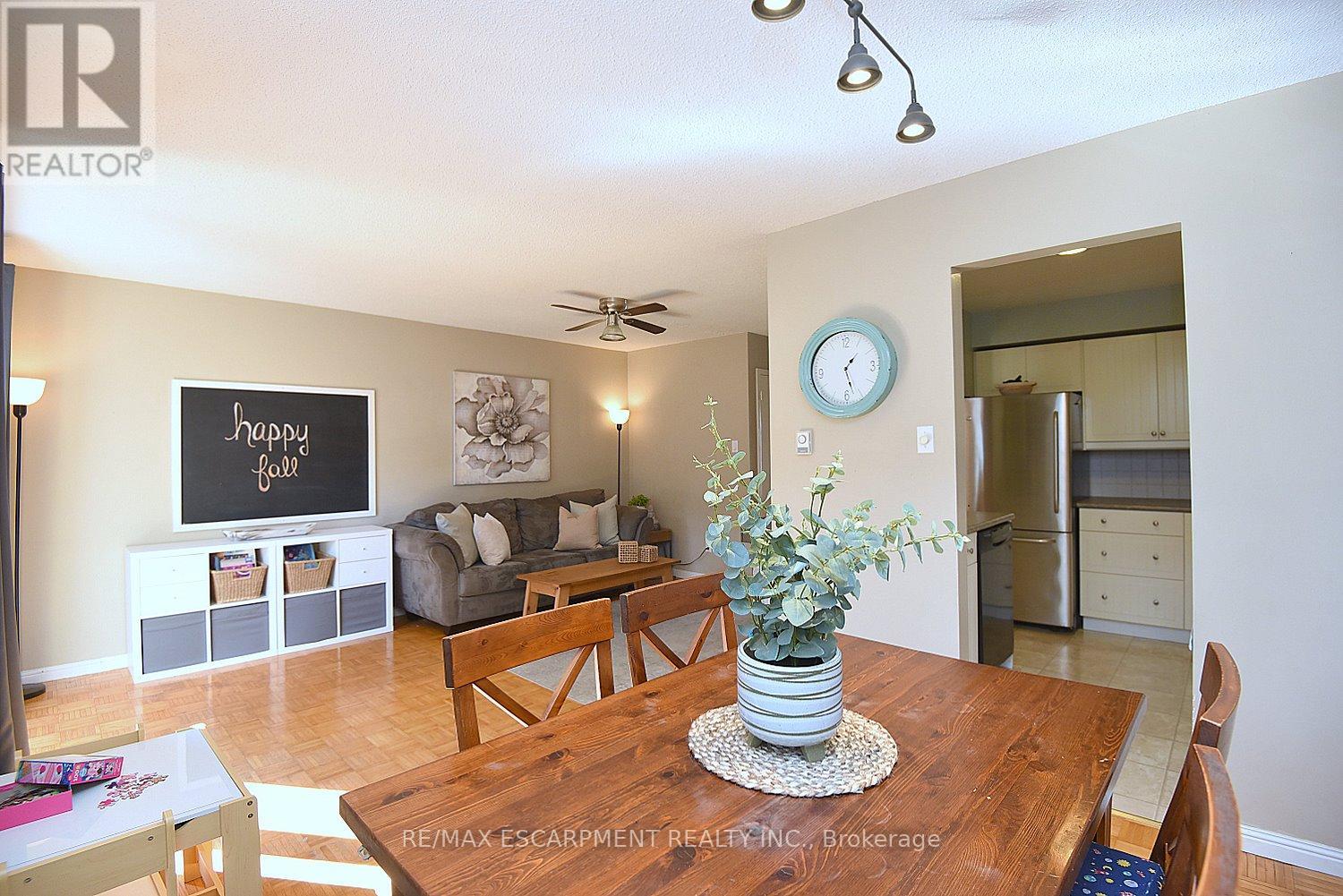 1501 Ester Drive, Burlington, Ontario  L7P 1L5 - Photo 10 - W12462488