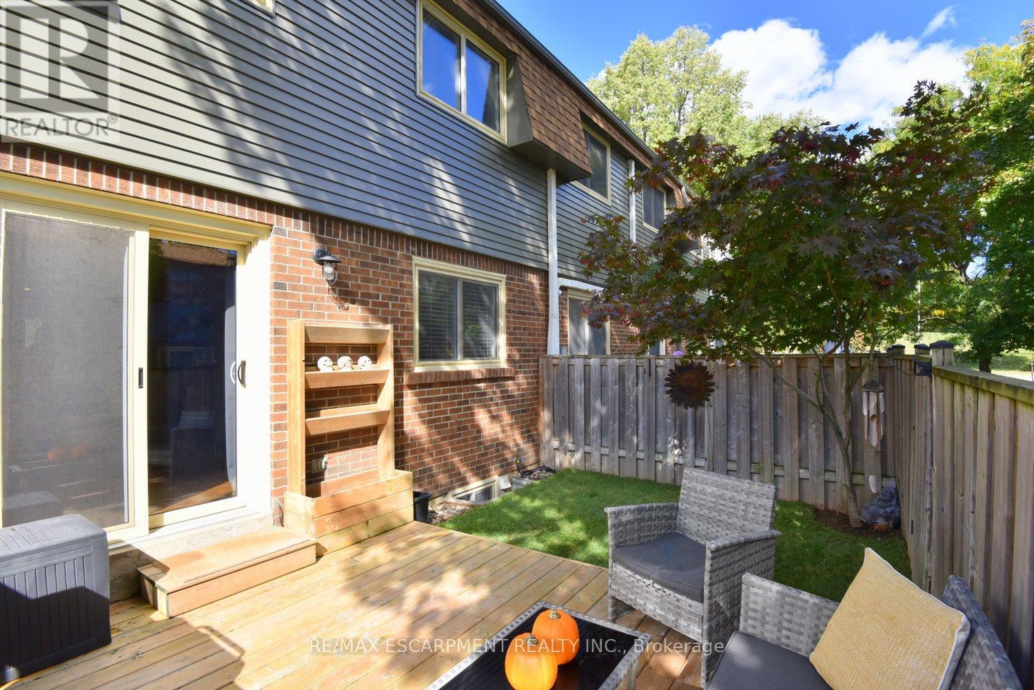 1501 Ester Drive, Burlington, Ontario  L7P 1L5 - Photo 24 - W12462488