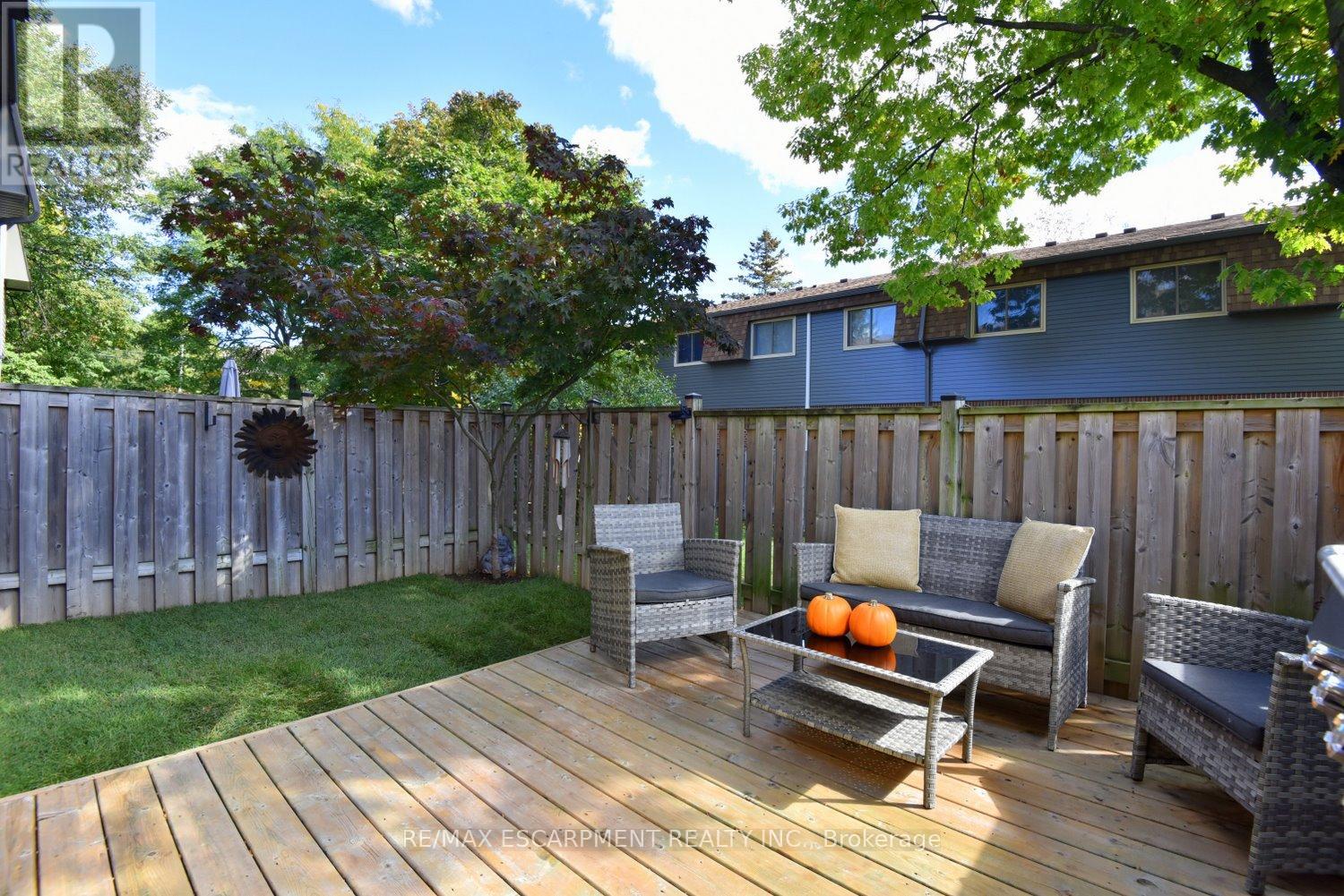 1501 Ester Drive, Burlington, Ontario  L7P 1L5 - Photo 26 - W12462488