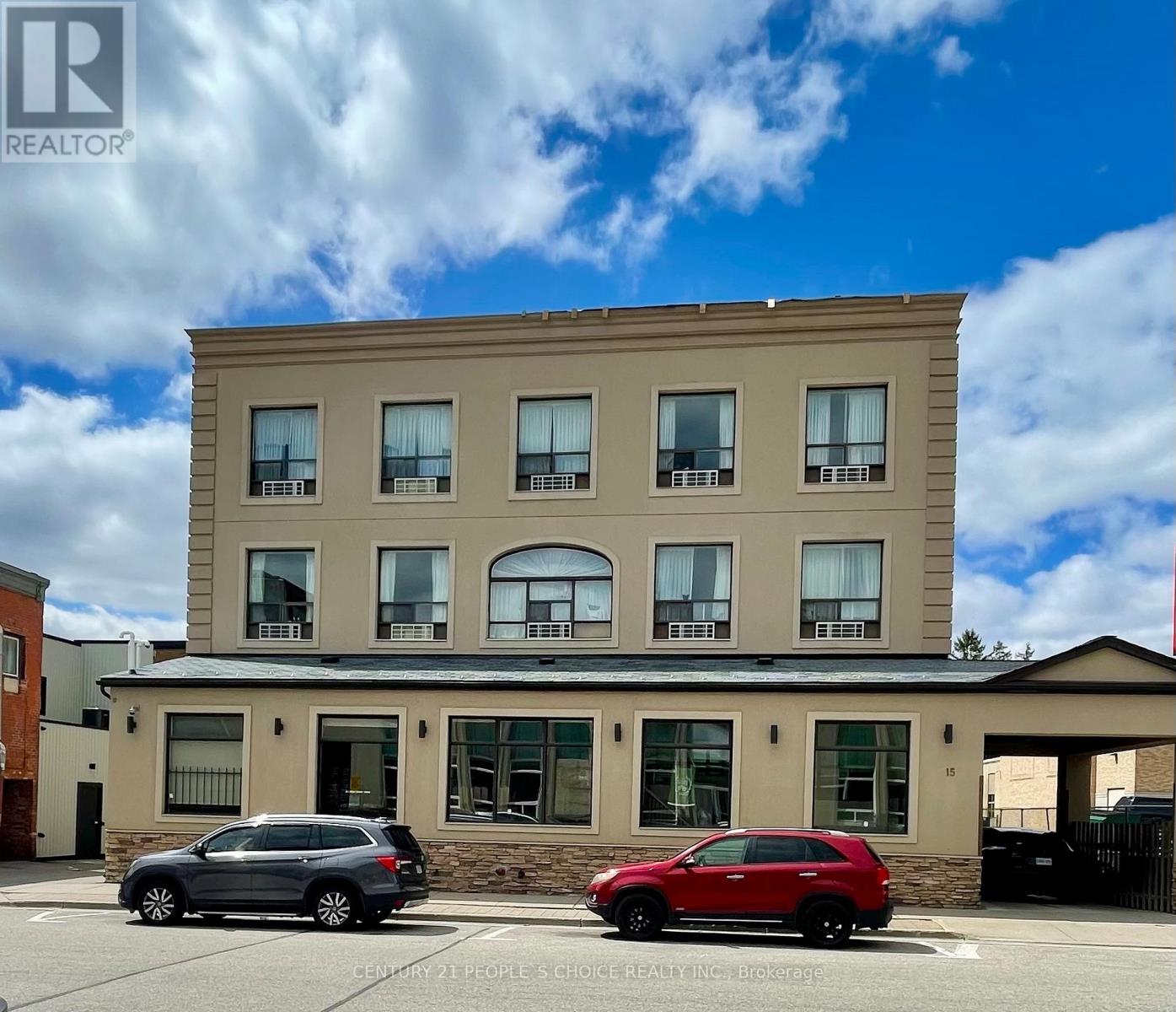 15 GRAHAM STREET, Woodstock, Ontario