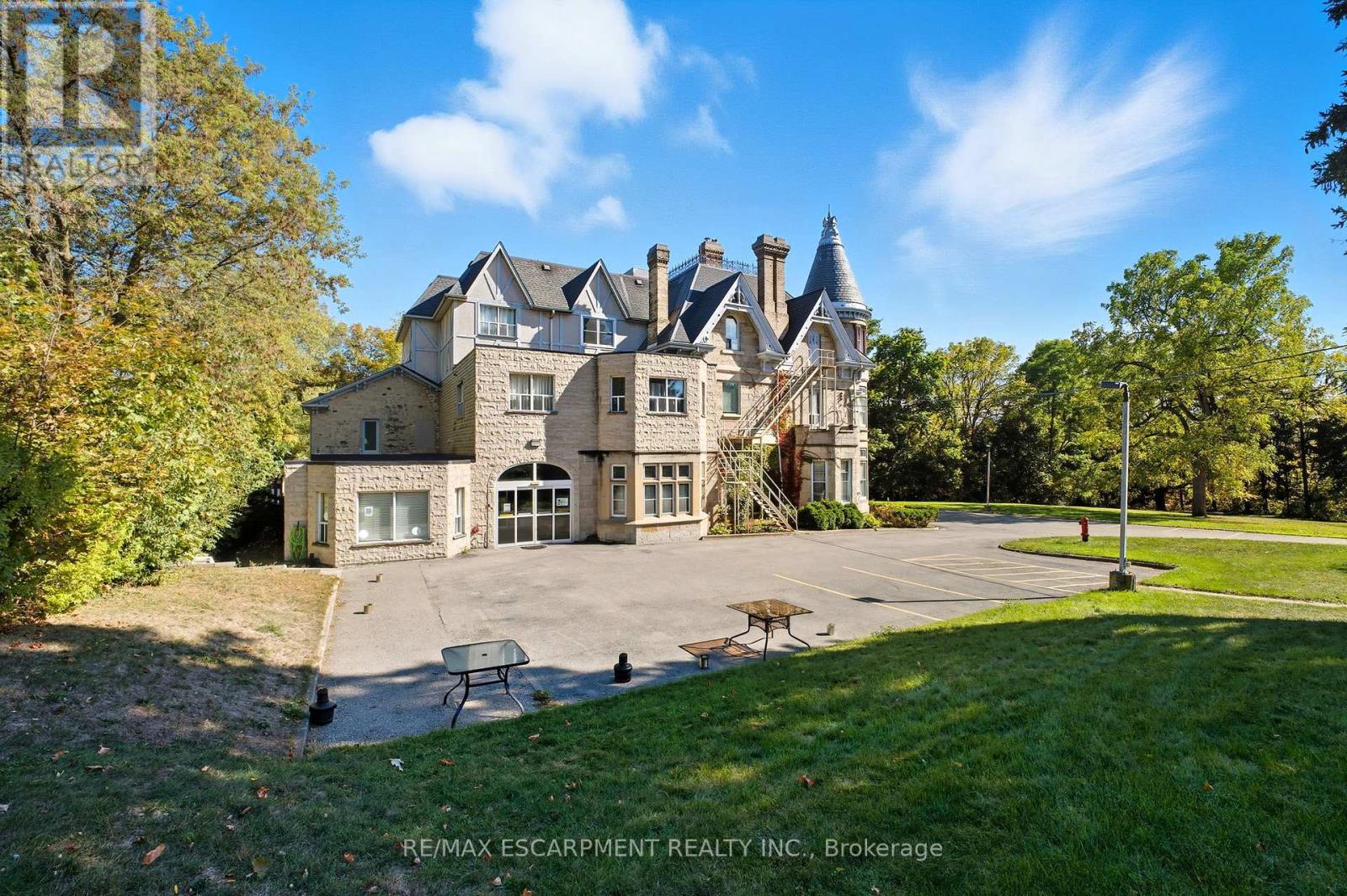 185 GRAND RIVER STREET N, Brant, Ontario