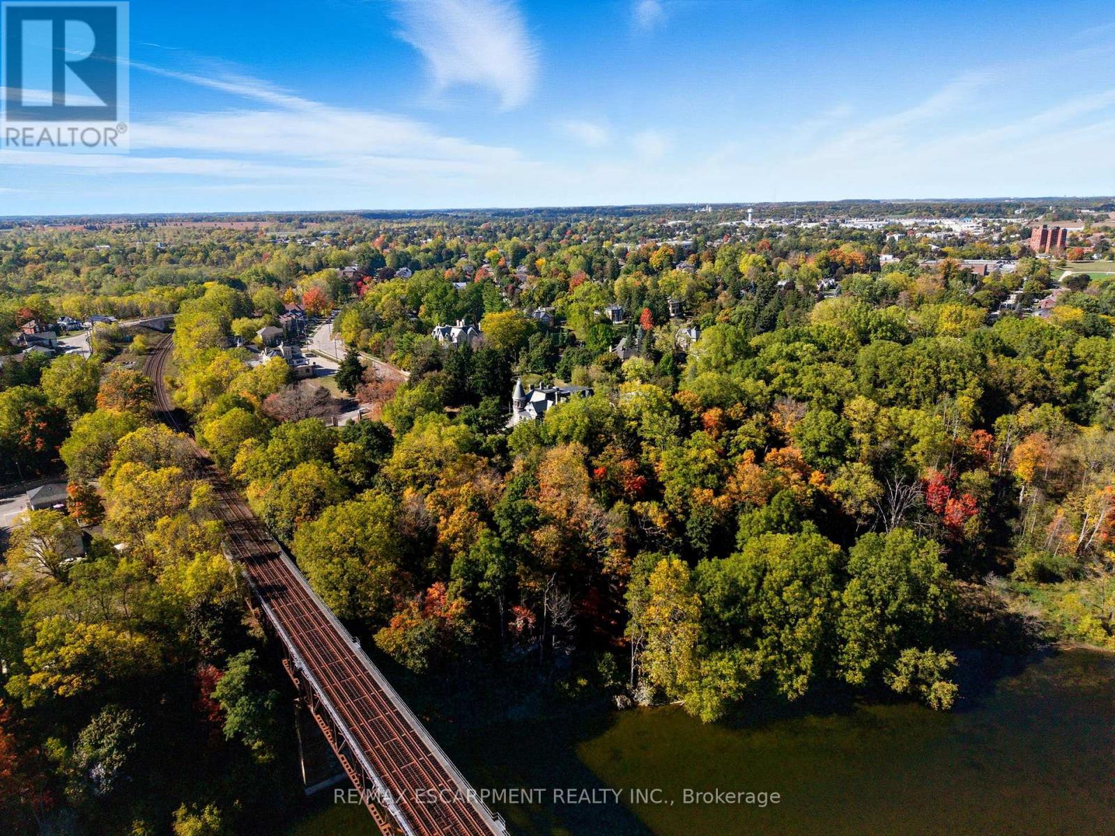 185 Grand River Street N, Brant, Ontario  N3L 2N2 - Photo 6 - X12462381
