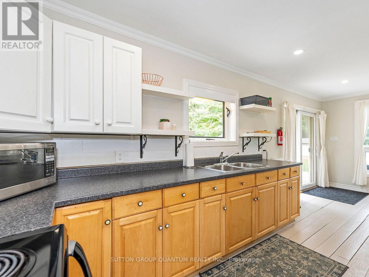 8 - 1006 Youngs Road, Muskoka Lakes, Ontario  P0B 1J0 - Photo 16 - X12462462