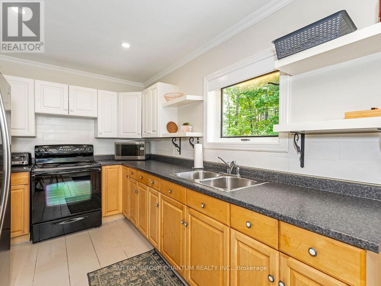 8 - 1006 Youngs Road, Muskoka Lakes, Ontario  P0B 1J0 - Photo 18 - X12462462