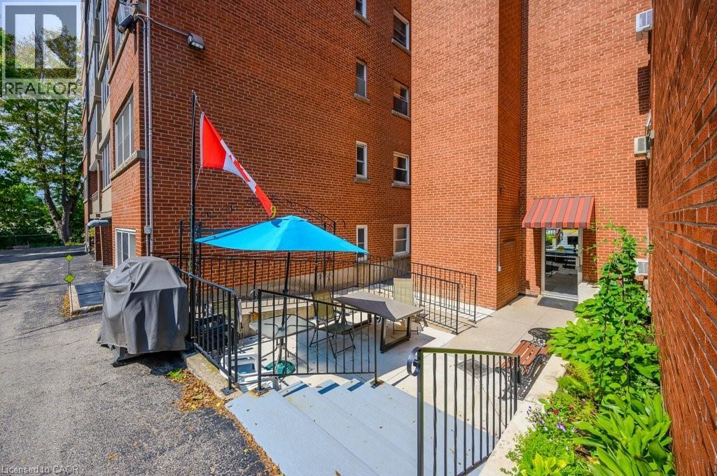 201 Grant Boulevard Unit# 9, Dundas, Ontario  L9H 4L5 - Photo 36 - 40778328