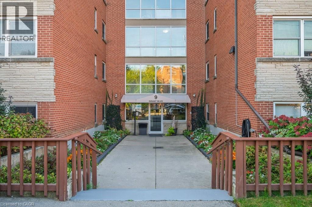 201 Grant Boulevard Unit# 9, Dundas, Ontario  L9H 4L5 - Photo 38 - 40778328