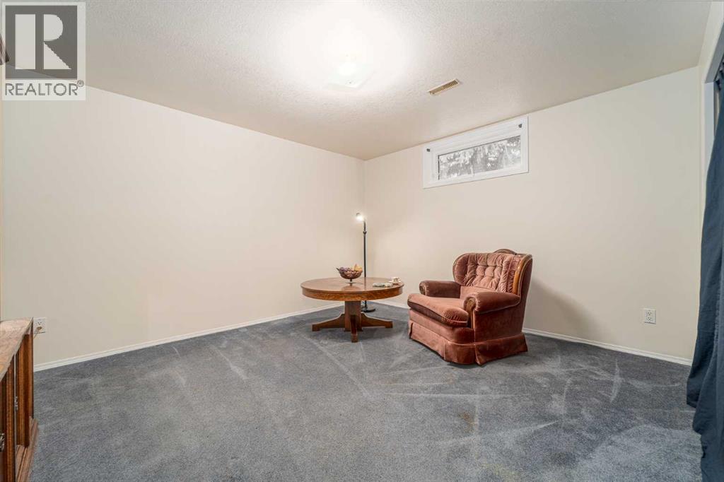 503 6 Avenue, Warner, Alberta  T0K 2L0 - Photo 38 - A2261942