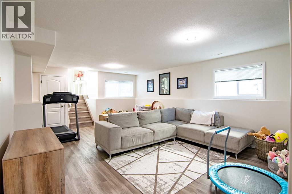 53 Duval Crescent, Red Deer, Alberta  T4R 2Y6 - Photo 18 - A2264156