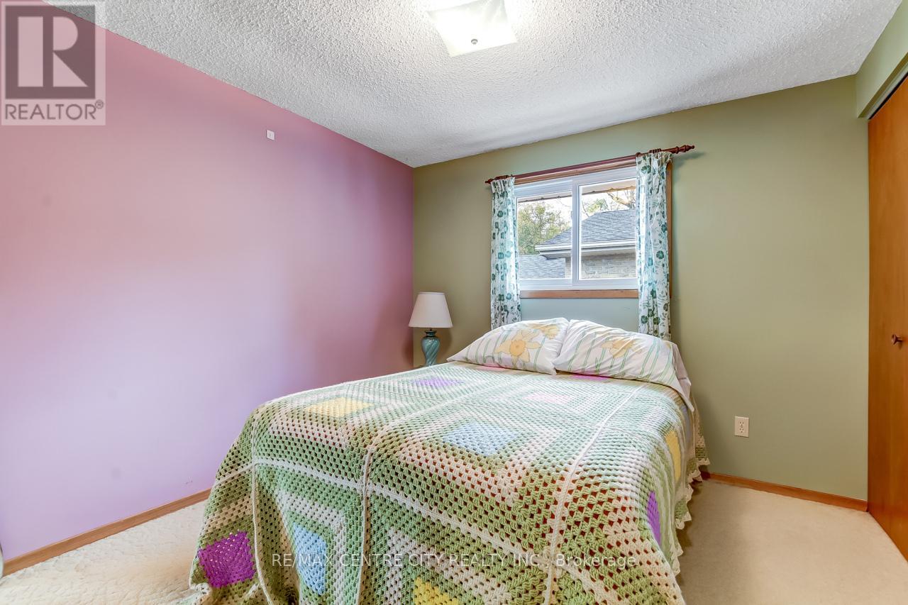 333 Catherine Street, Central Elgin, Ontario  N5L 1B5 - Photo 14 - X12462628