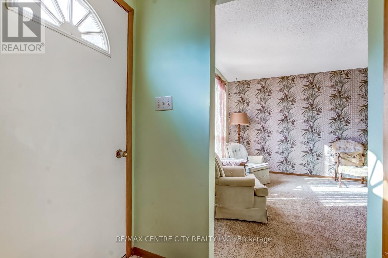 333 Catherine Street, Central Elgin, Ontario  N5L 1B5 - Photo 4 - X12462628