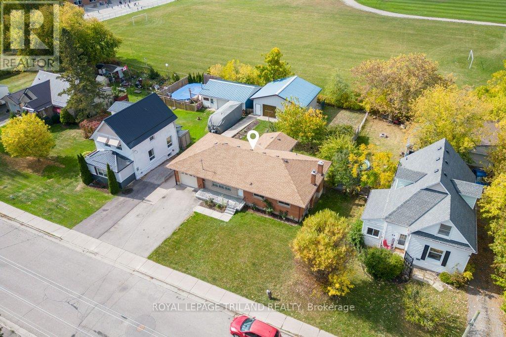 66 Park Avenue, St. Thomas, Ontario  N5R 4W1 - Photo 1 - X12462632