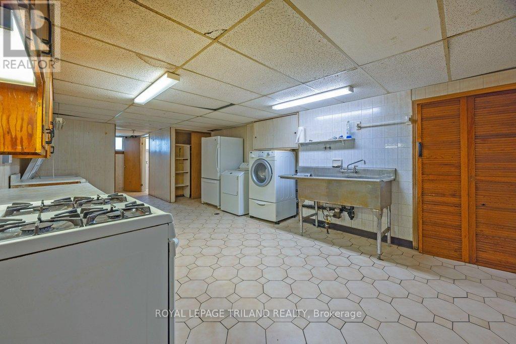 66 Park Avenue, St. Thomas, Ontario  N5R 4W1 - Photo 28 - X12462632