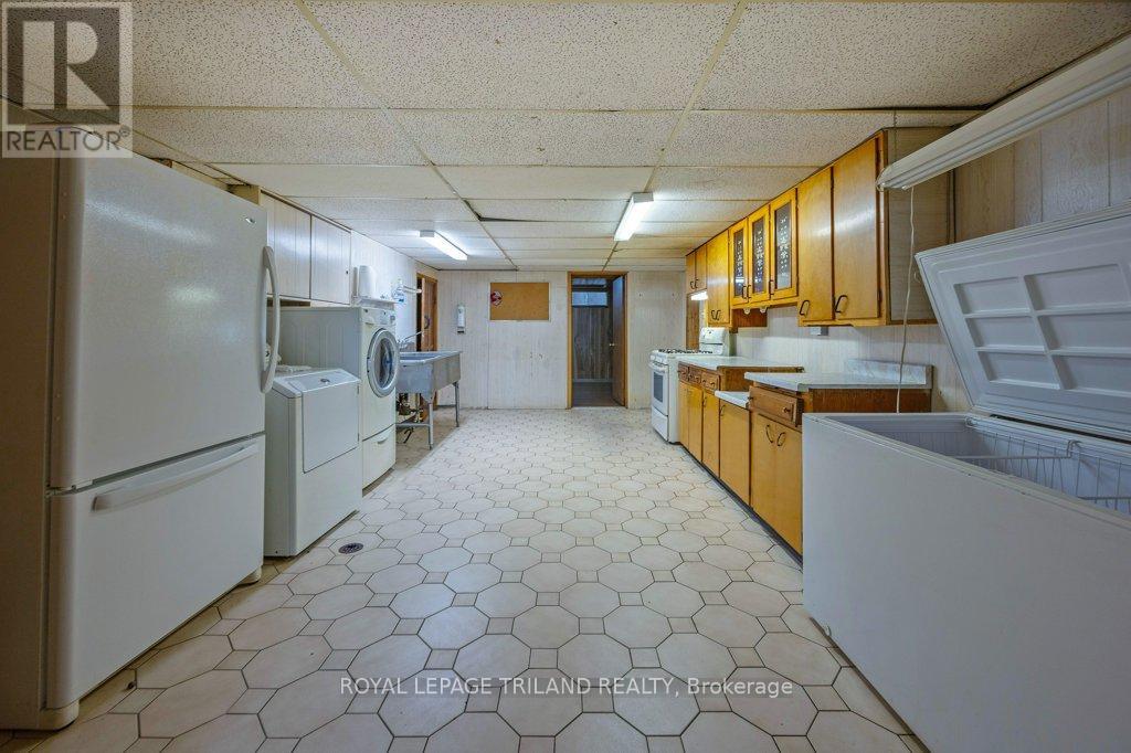 66 Park Avenue, St. Thomas, Ontario  N5R 4W1 - Photo 30 - X12462632