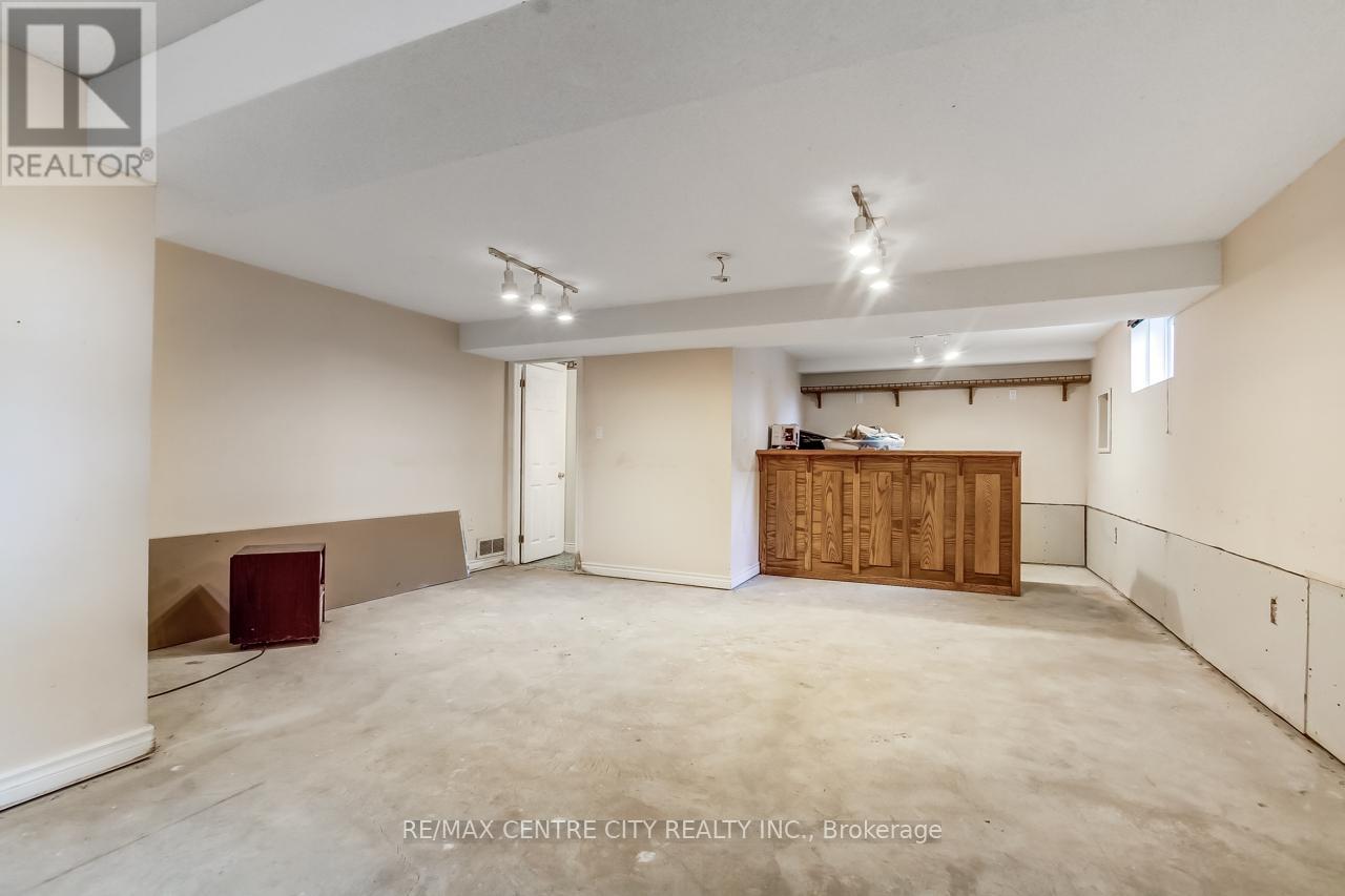 45 Mary Street E, St. Thomas, Ontario  N5R 2V7 - Photo 16 - X12462643