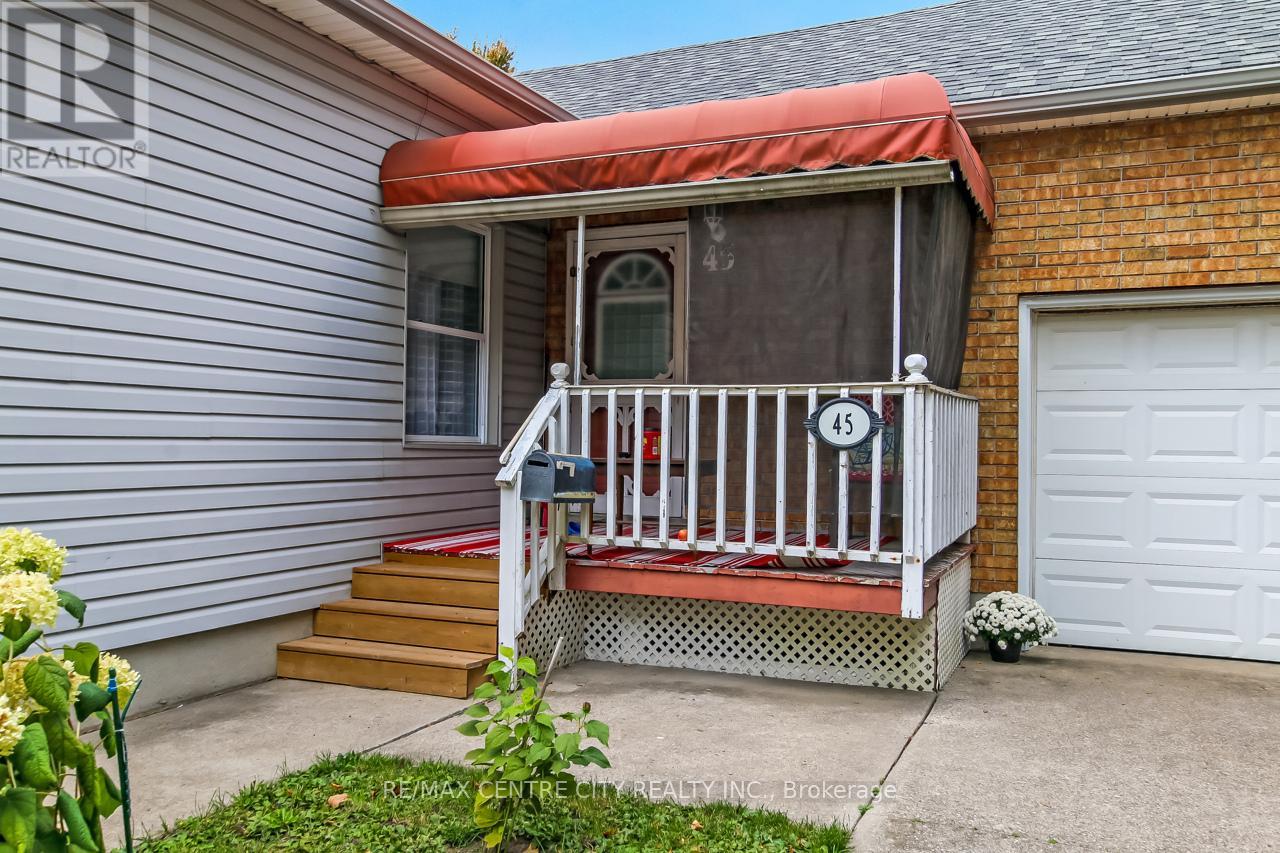 45 Mary Street E, St. Thomas, Ontario  N5R 2V7 - Photo 2 - X12462643
