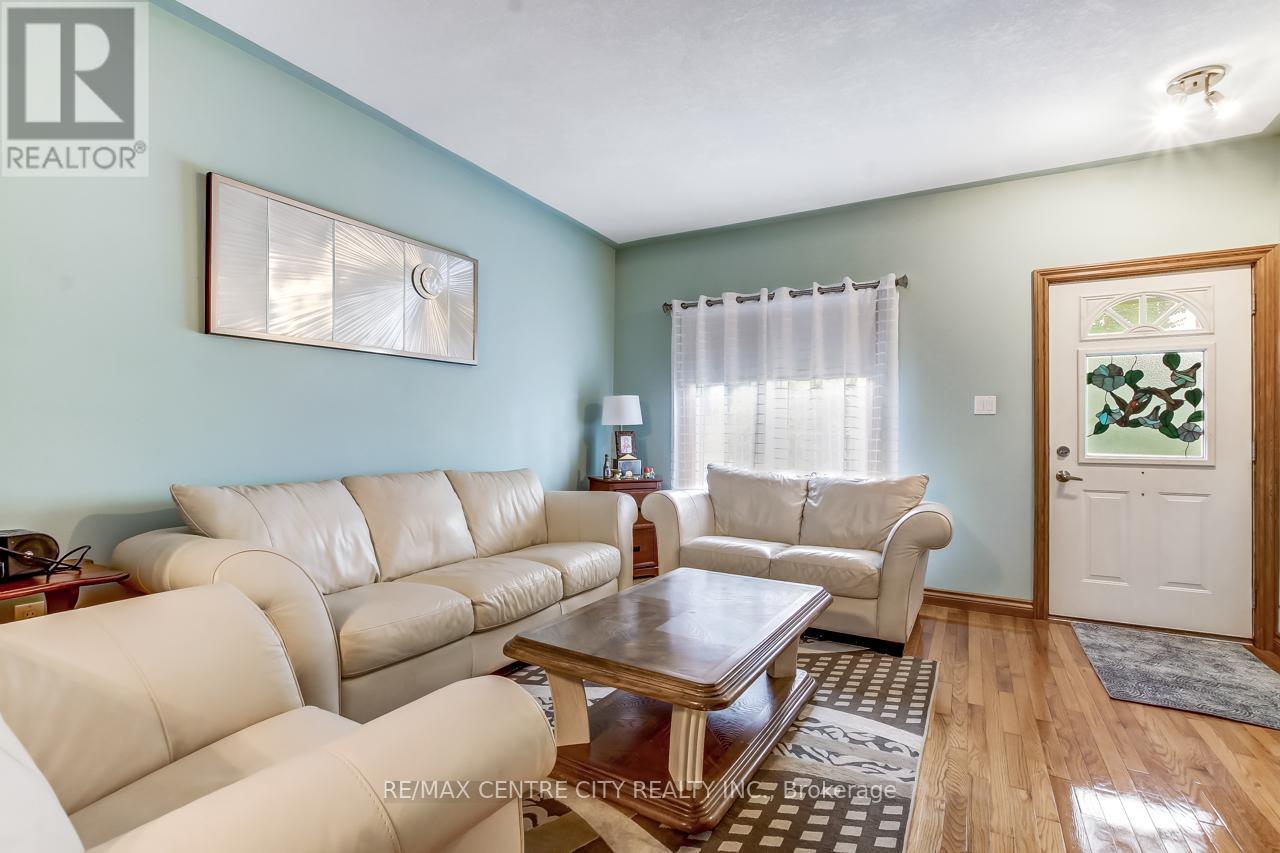 45 Mary Street E, St. Thomas, Ontario  N5R 2V7 - Photo 4 - X12462643