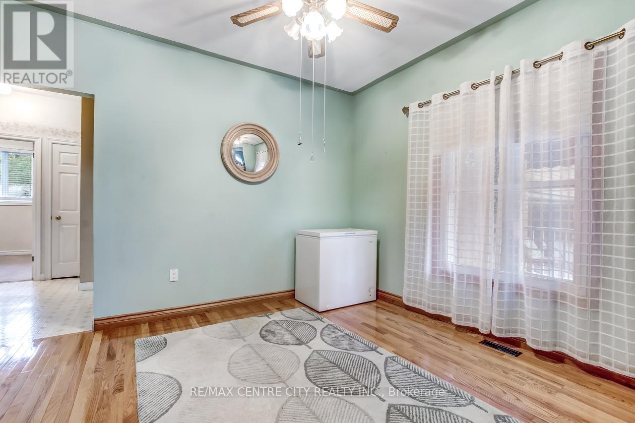45 Mary Street E, St. Thomas, Ontario  N5R 2V7 - Photo 7 - X12462643