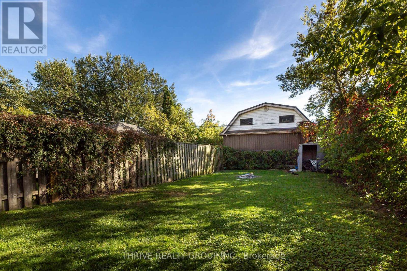 11 Forest Avenue, St. Thomas, Ontario  N5R 2J1 - Photo 23 - X12462658