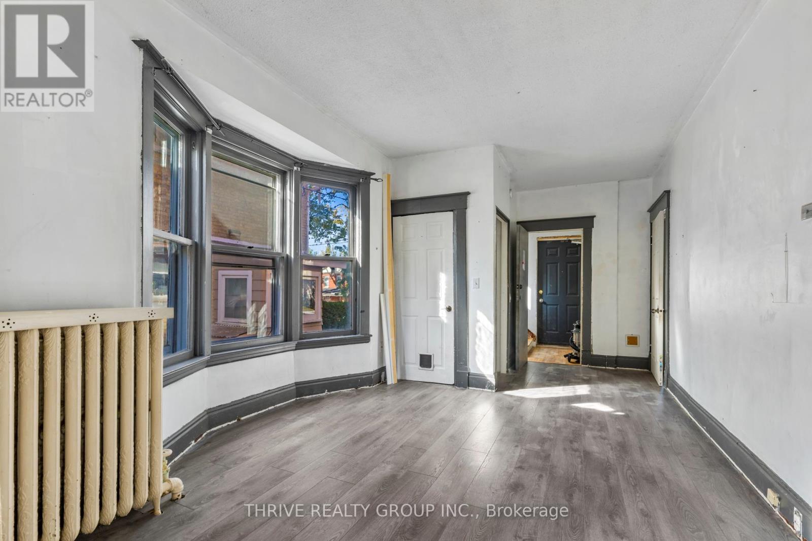 11 Forest Avenue, St. Thomas, Ontario  N5R 2J1 - Photo 5 - X12462658