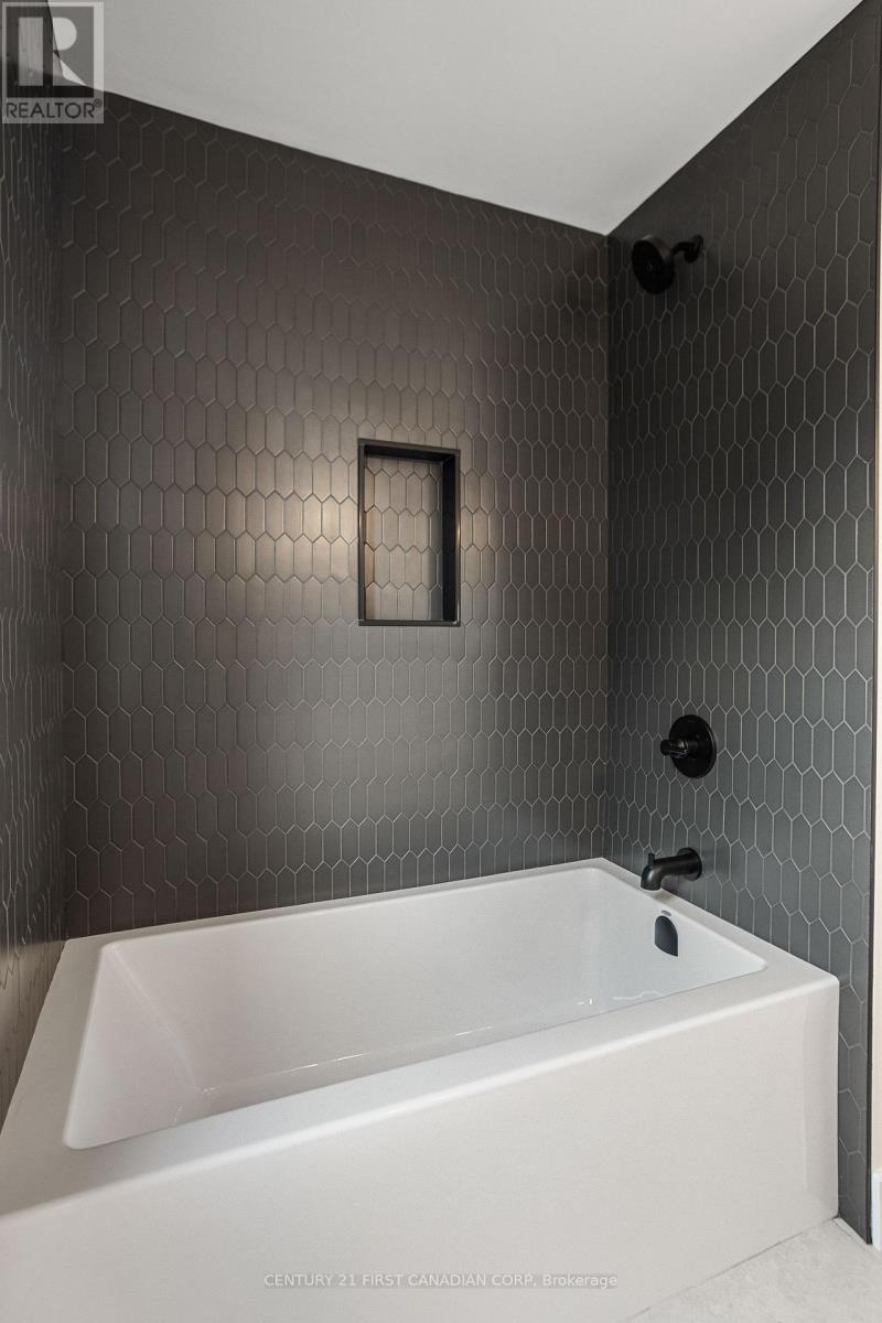 3871 Big Leaf Trail, London South, Ontario  N6P 1H5 - Photo 31 - X12462709