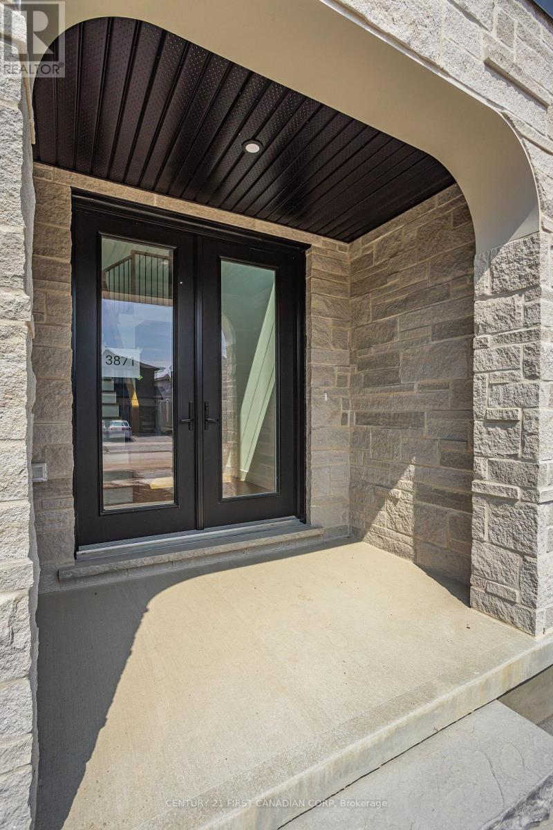 3871 Big Leaf Trail, London South, Ontario  N6P 1H5 - Photo 5 - X12462709