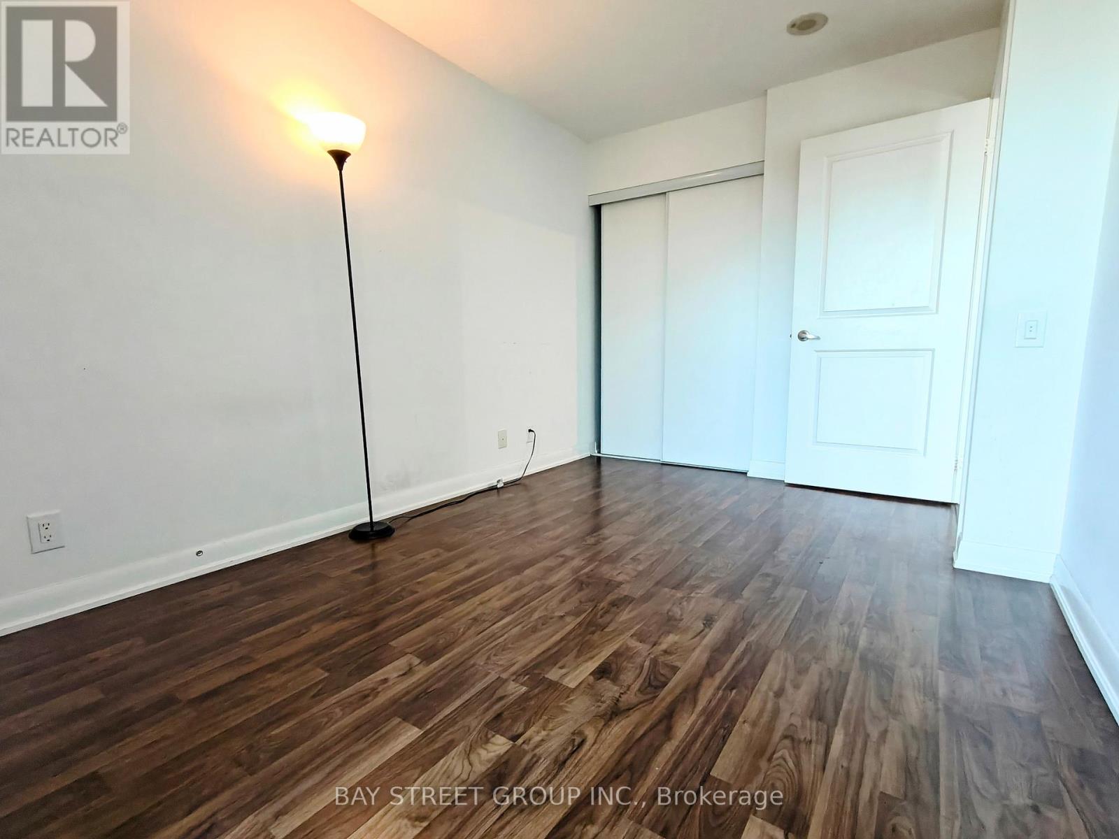 810 - 17 Anndale Drive, Toronto, Ontario  M2N 2W7 - Photo 18 - C12462511