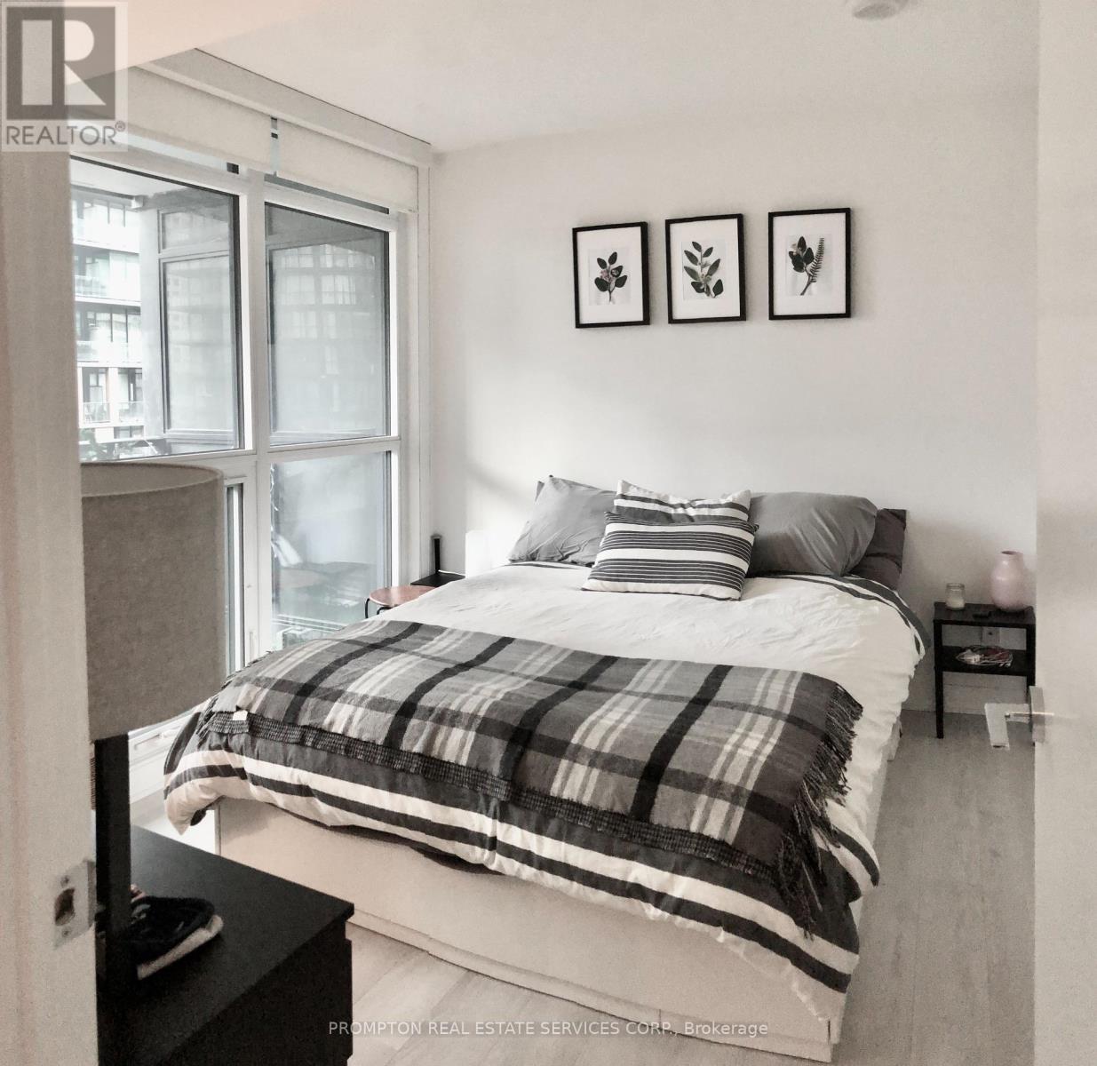 812 - 80 Queens Wharf Road, Toronto, Ontario  M5V 0J3 - Photo 11 - C12462517