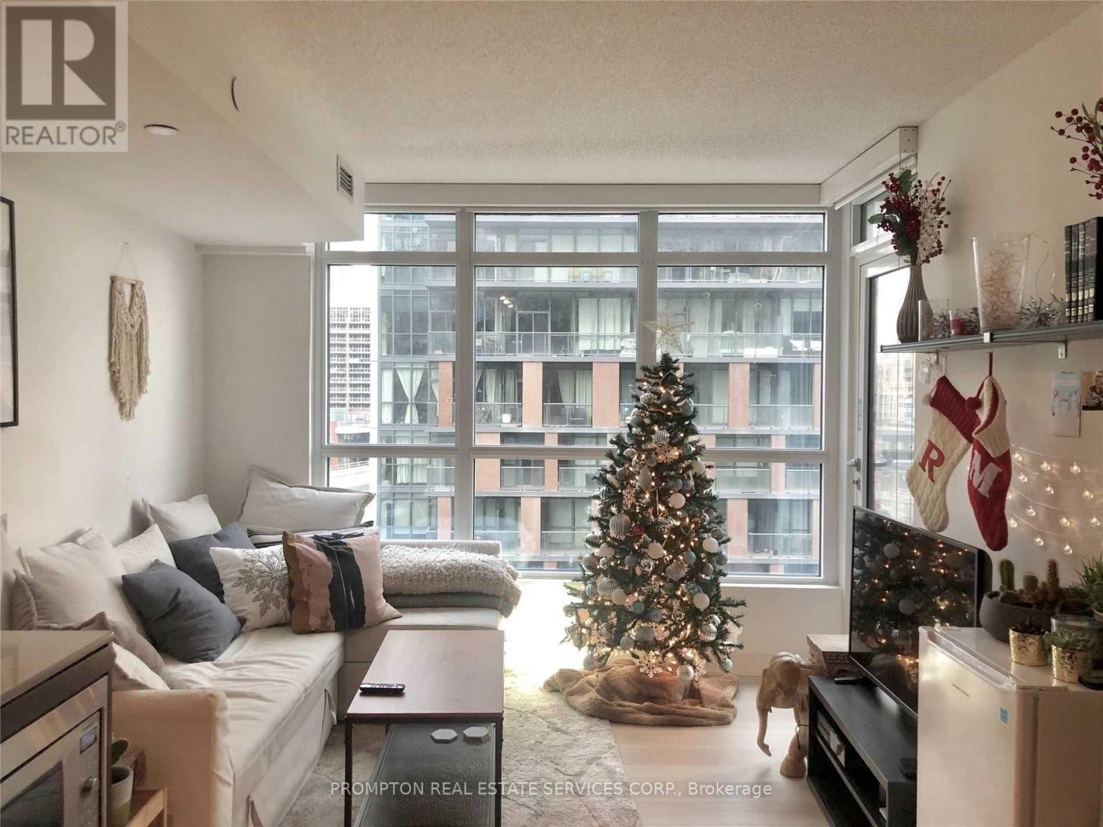 812 - 80 Queens Wharf Road, Toronto, Ontario  M5V 0J3 - Photo 7 - C12462517