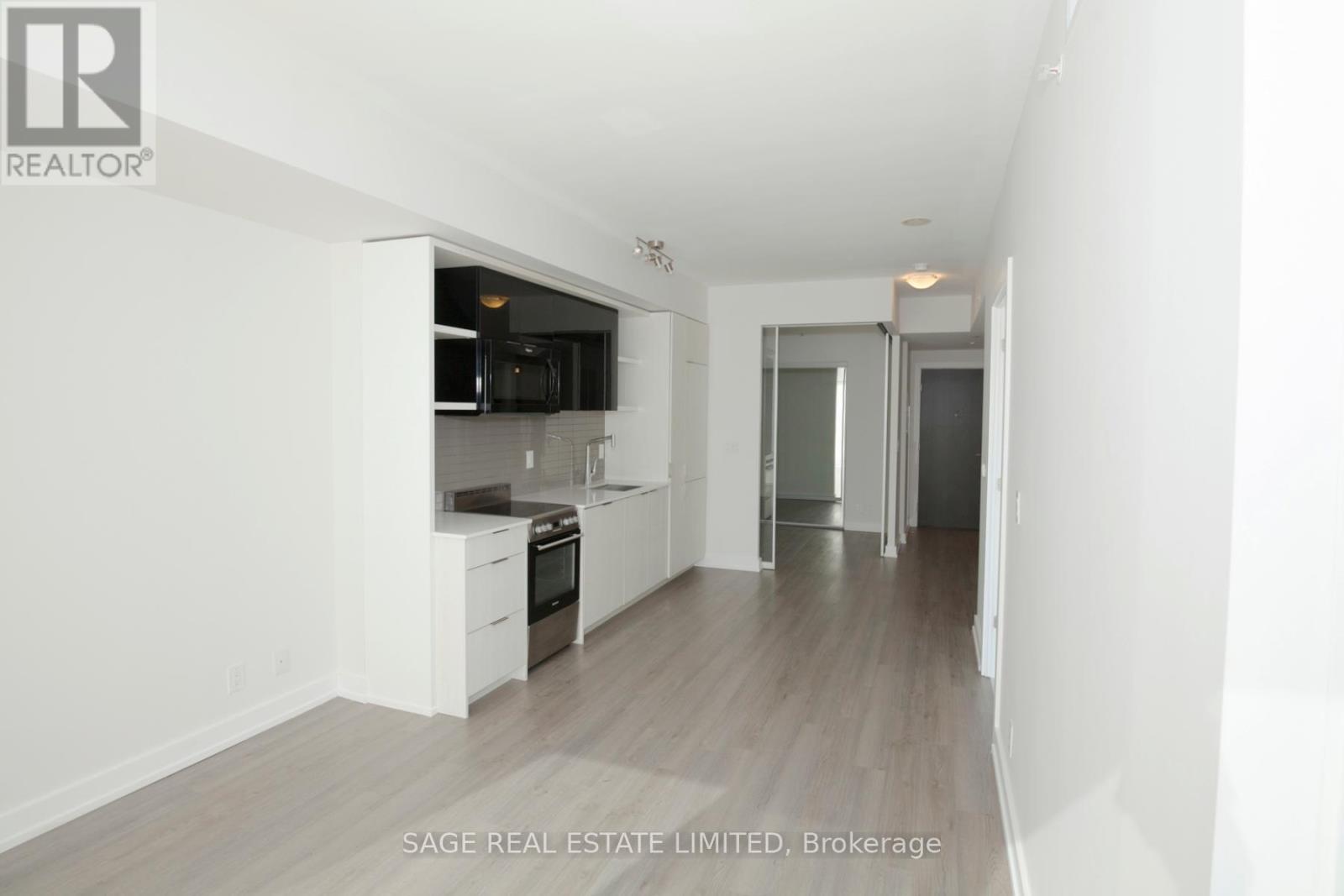 407 - 6 Parkwood Avenue, Toronto, Ontario  M4V 0A3 - Photo 5 - C12462522