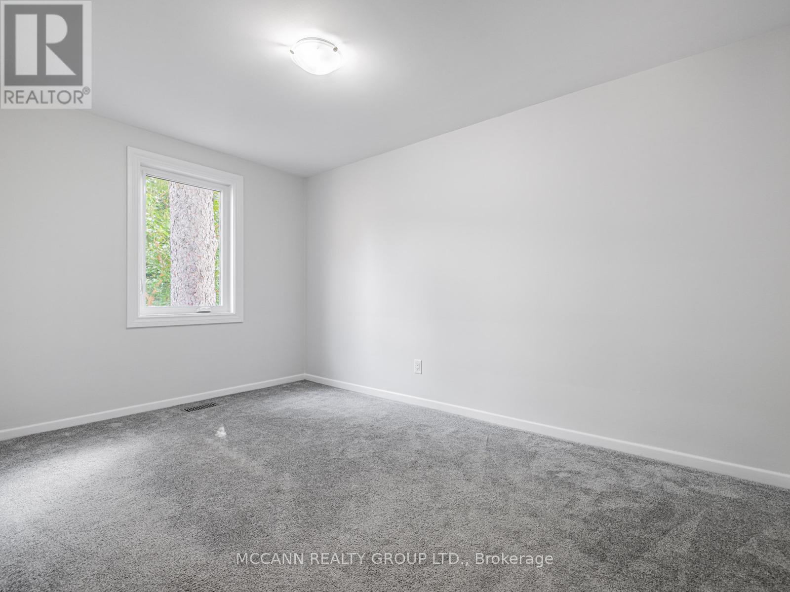 157 1/2 Roslin Avenue, Toronto, Ontario  M4N 1Z5 - Photo 18 - C12462540