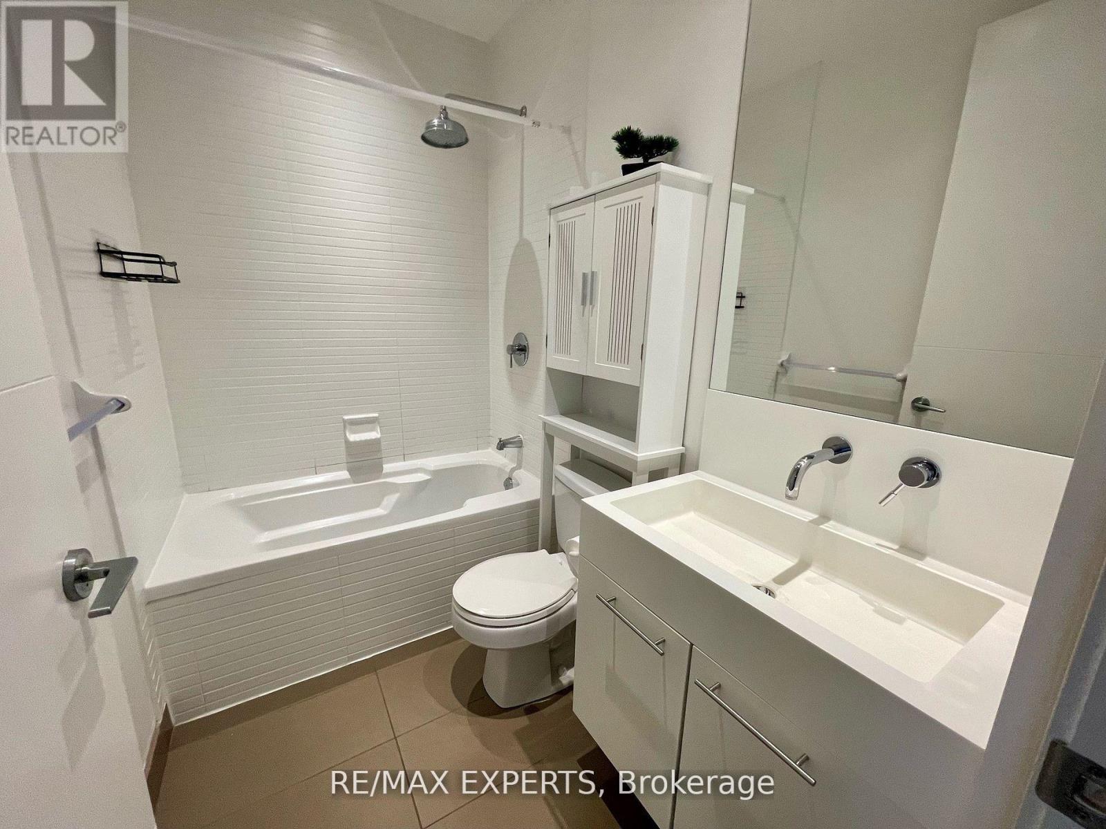 405 - 66 Portland Street, Toronto, Ontario  M5V 2M6 - Photo 3 - C12462569