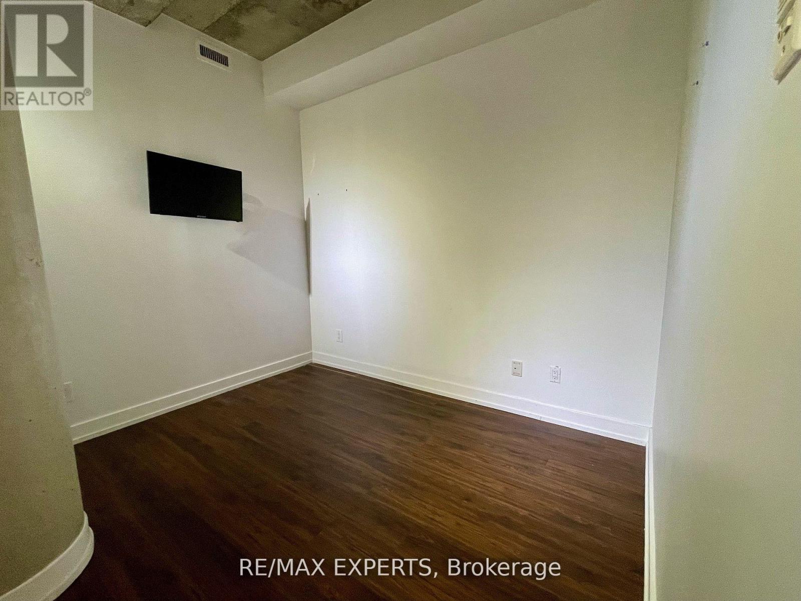 405 - 66 Portland Street, Toronto, Ontario  M5V 2M6 - Photo 5 - C12462569