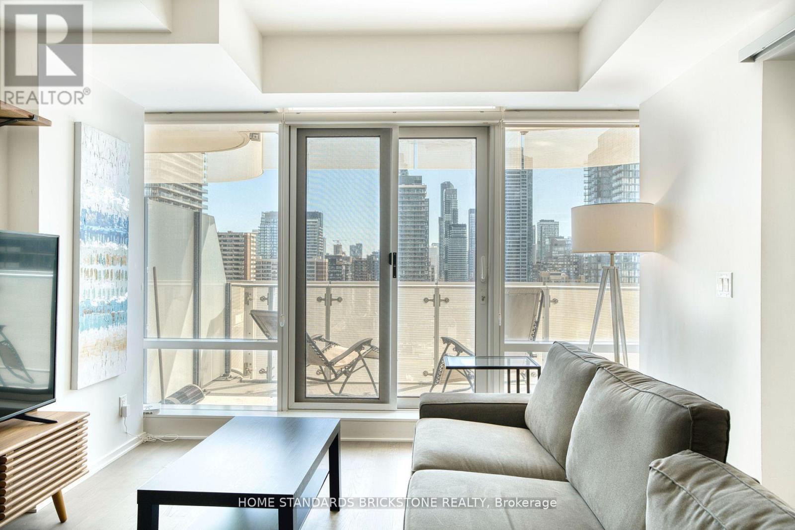 1306 - 1 Bloor Street E, Toronto, Ontario  M4W 0A8 - Photo 11 - C12462578