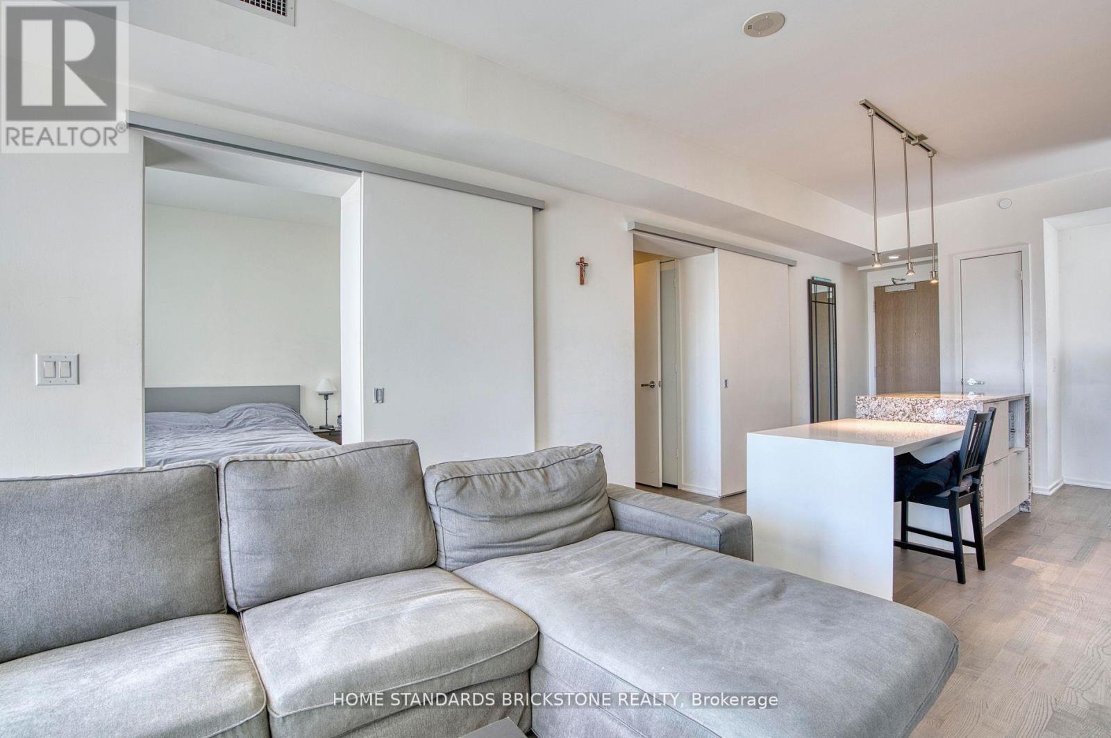 1306 - 1 Bloor Street E, Toronto, Ontario  M4W 0A8 - Photo 12 - C12462578