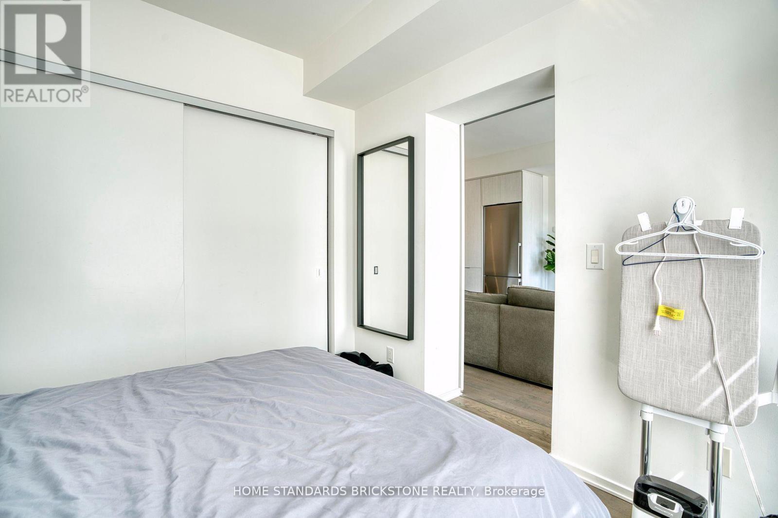 1306 - 1 Bloor Street E, Toronto, Ontario  M4W 0A8 - Photo 14 - C12462578