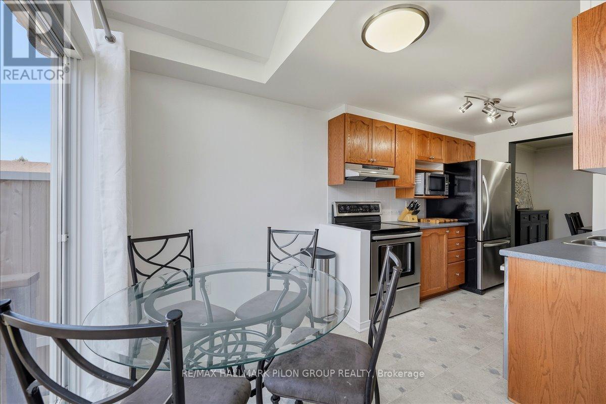 2135 Assomption Street, Ottawa, Ontario  K4A 4J9 - Photo 8 - X12462602