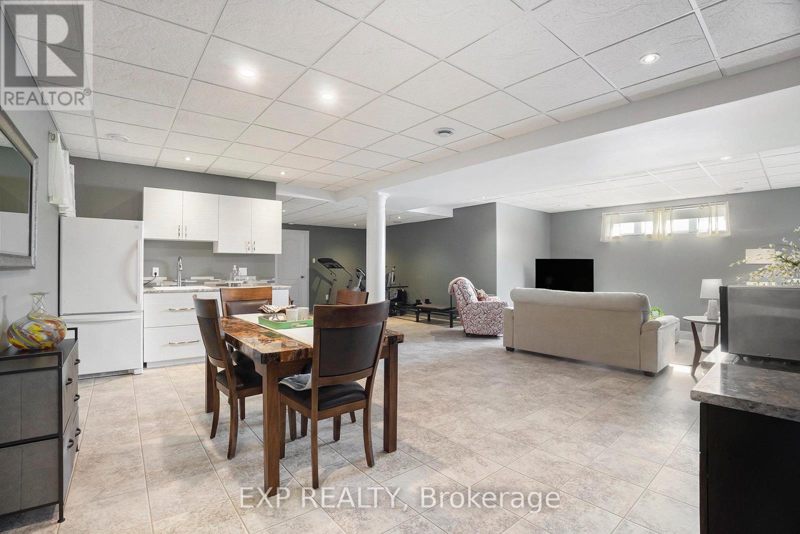 2003 Farisita Drive, Ottawa, Ontario  K0A 3H0 - Photo 20 - X12462674